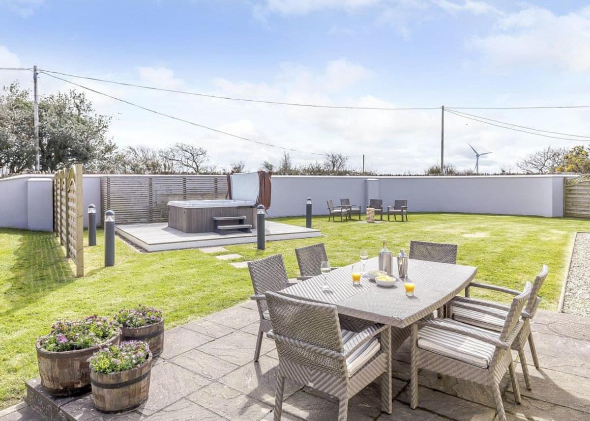 Piran Meadows Resort New Quay Exteriör bild